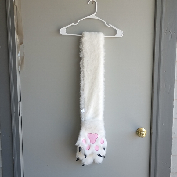 Scarf W/Pockets - Picture 1 of 10